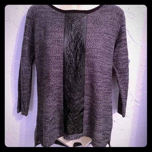 Fresh 3/4 Sleeve Sweater, Size M - Picture 2 of 10